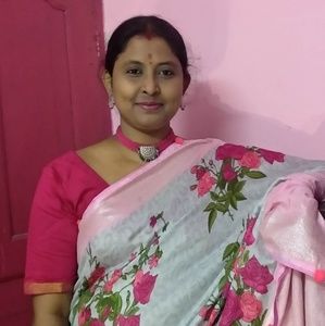 Meet your Posher, Sharmita